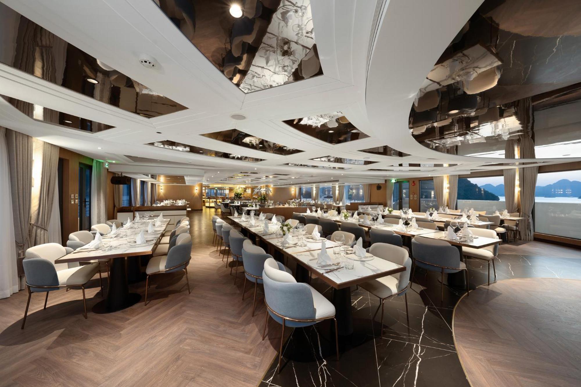 Hotel Grand Pioneers Halong Bay Cruise 1 Hạ Long Exterior foto