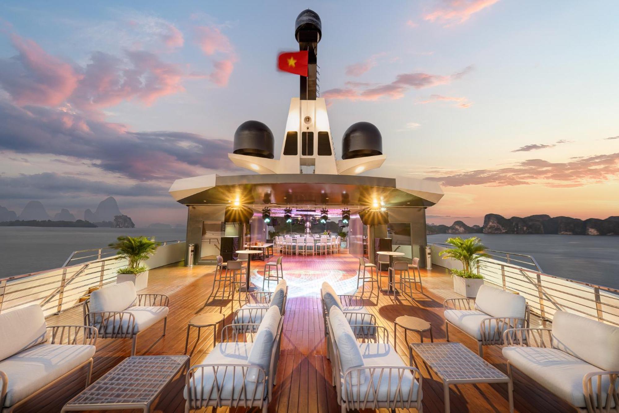 Hotel Grand Pioneers Halong Bay Cruise 1 Hạ Long Exterior foto