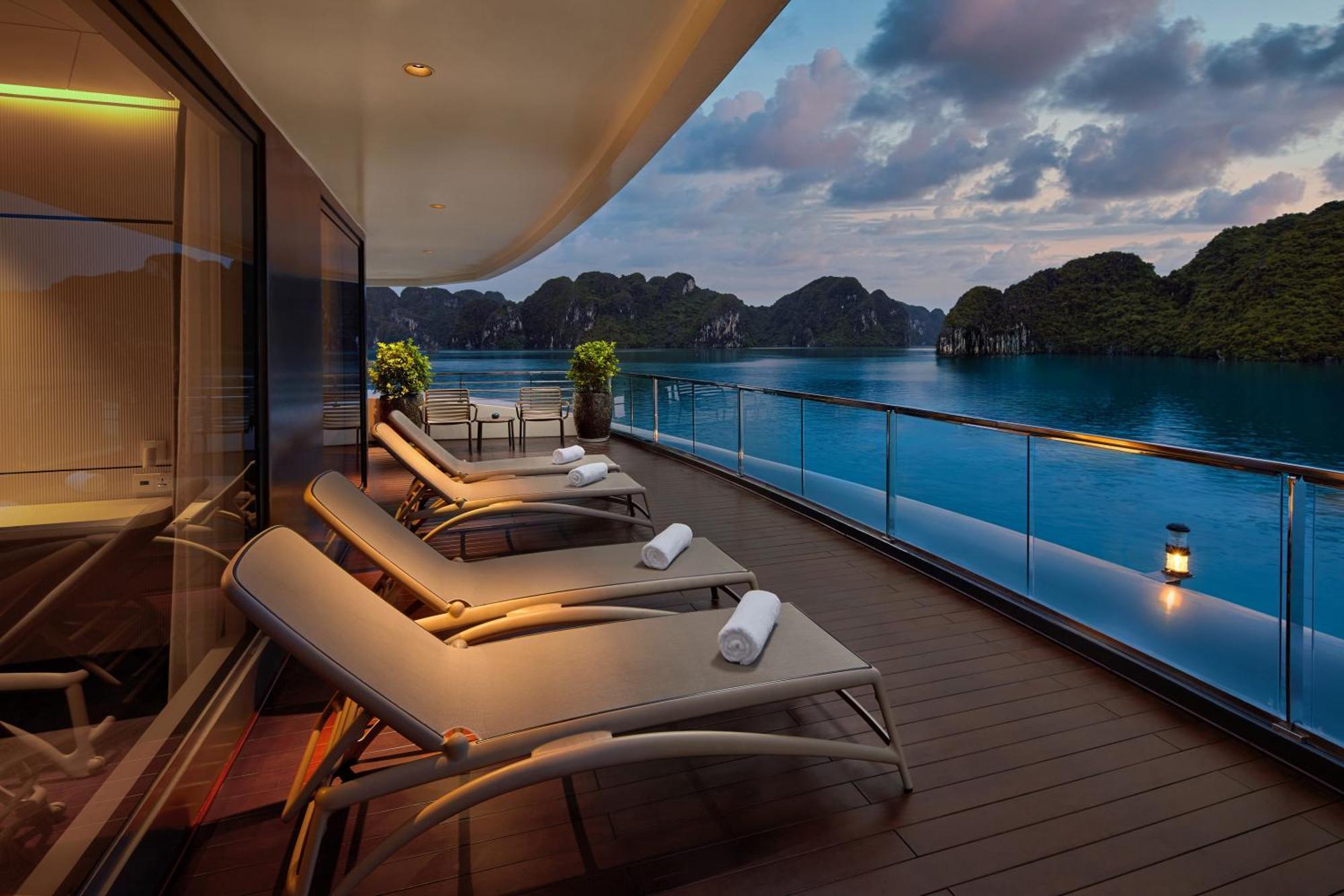 Hotel Grand Pioneers Halong Bay Cruise 1 Hạ Long Exterior foto